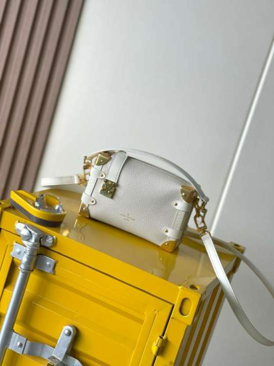 Picture of Louis Vuitton Handbags _SKUfw216209537fw